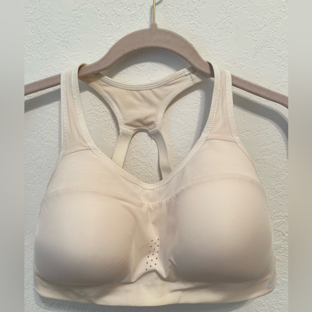 Nike Sports Bra Size L (D-E Cup)